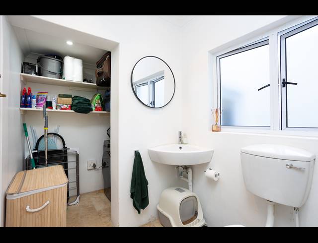 2 BEDROOM HOUSE FOR SALE IN CLAREMONT UPPER